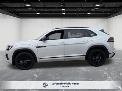 2026 Volkswagen Atlas Cross Sport 2.0T SEL R-Line Black