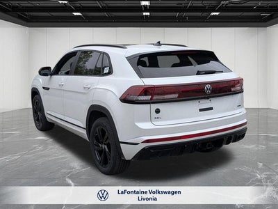 2026 Volkswagen Atlas Cross Sport 2.0T SEL R-Line Black