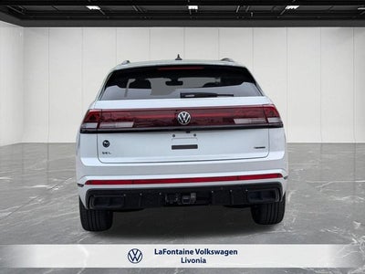 2026 Volkswagen Atlas Cross Sport 2.0T SEL R-Line Black