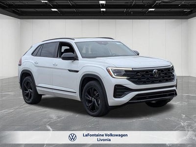 2026 Volkswagen Atlas Cross Sport 2.0T SEL R-Line Black