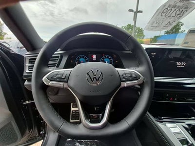 2026 Volkswagen Atlas Cross Sport SEL R-Line Black