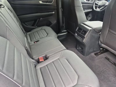 2026 Volkswagen Atlas Cross Sport SEL R-Line Black