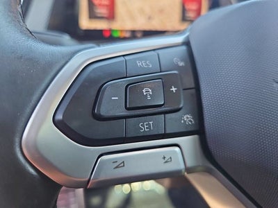 2024 Volkswagen Atlas Cross Sport 2.0T SEL R-Line