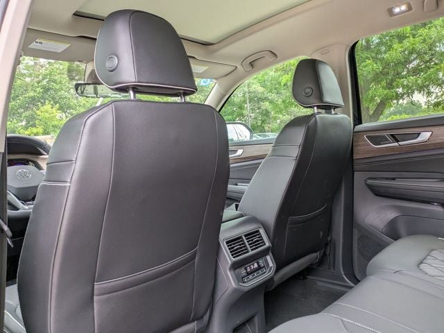 2025 Volkswagen Atlas 2.0T SEL Premium R-Line