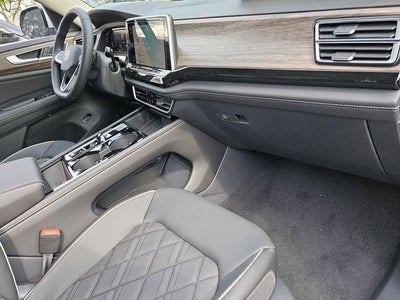 2025 Volkswagen Atlas 2.0T SEL Premium R-Line