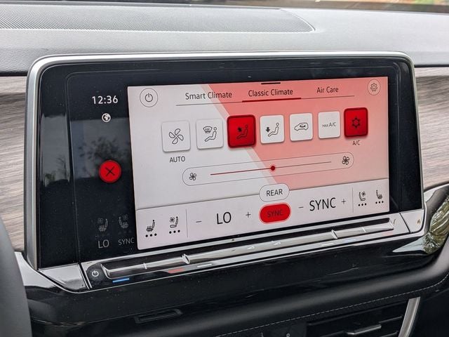 2025 Volkswagen Atlas 2.0T SEL Premium R-Line