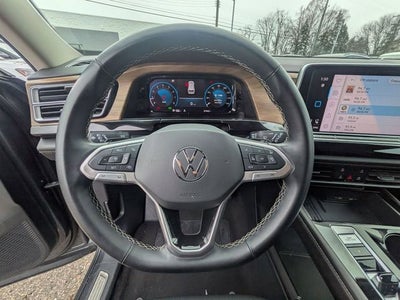 2025 Volkswagen Atlas 2.0T SE w/Technology