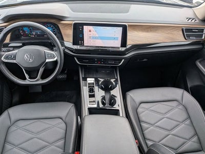 2025 Volkswagen Atlas 2.0T SE w/Technology