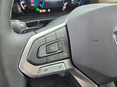 2025 Volkswagen Atlas 2.0T SE w/Technology