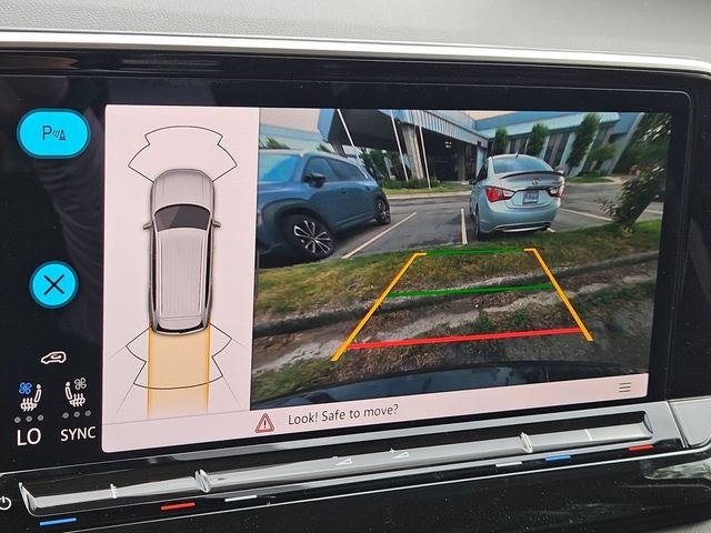 2025 Volkswagen Atlas 2.0T SE w/Technology