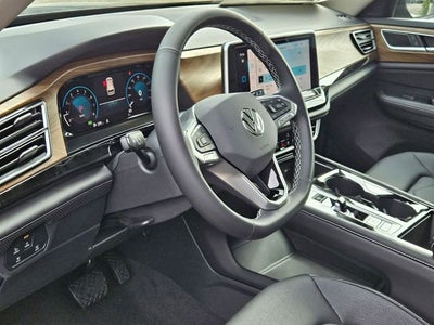2025 Volkswagen Atlas 2.0T SE w/Technology