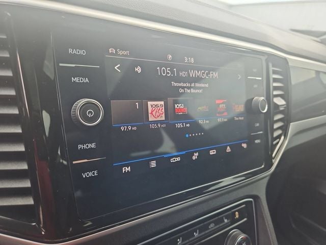 2023 Volkswagen Atlas Cross Sport 3.6L V6 SEL R-Line
