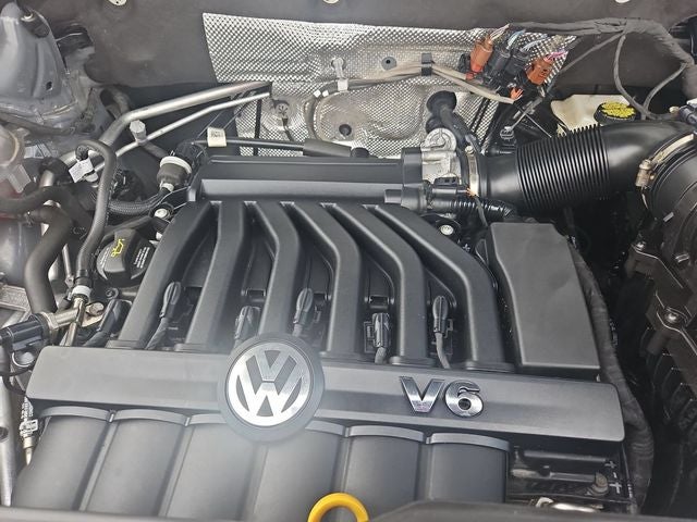 2023 Volkswagen Atlas Cross Sport 3.6L V6 SEL R-Line