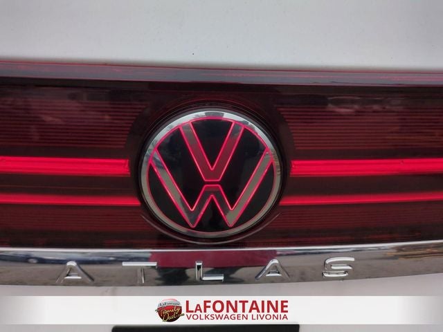 2025 Volkswagen Atlas 2.0T SE w/Technology