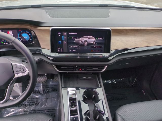 2025 Volkswagen Atlas 2.0T SE w/Technology