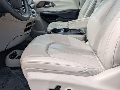 2021 Chrysler Voyager LXI
