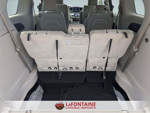 2021 Chrysler Voyager LXI