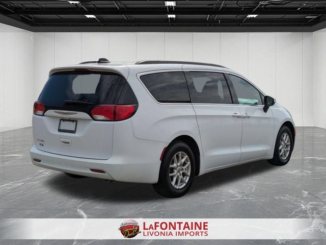 2021 Chrysler Voyager LXI