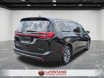 2023 Chrysler Pacifica Hybrid Touring L
