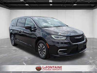 2023 Chrysler Pacifica Hybrid Touring L