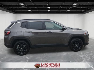 2022 Jeep Compass Latitude Lux
