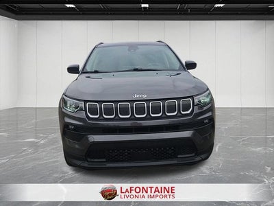 2022 Jeep Compass Latitude Lux