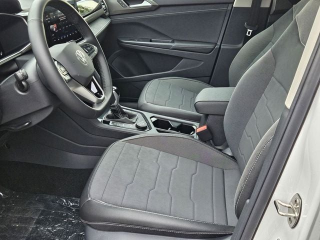 2025 Volkswagen Taos 1.5T SE Black