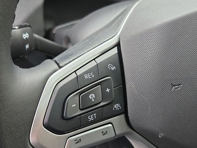 2025 Volkswagen Taos 1.5T SE Black