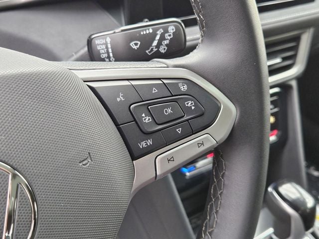 2025 Volkswagen Taos 1.5T SE Black