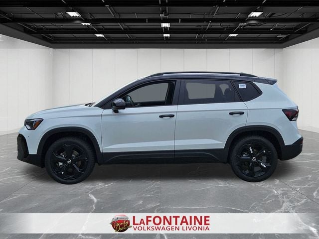 2025 Volkswagen Taos 1.5T SE Black