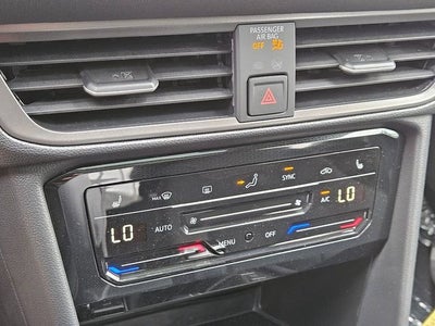 2025 Volkswagen Taos 1.5T SE Black