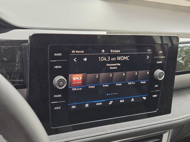 2025 Volkswagen Taos 1.5T SE Black