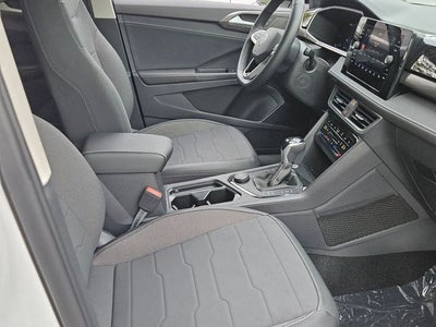 2025 Volkswagen Taos 1.5T SE Black