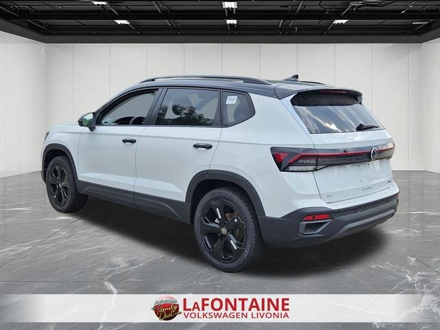 2025 Volkswagen Taos 1.5T SE Black