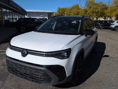 2025 Volkswagen Taos 1.5T SE Black