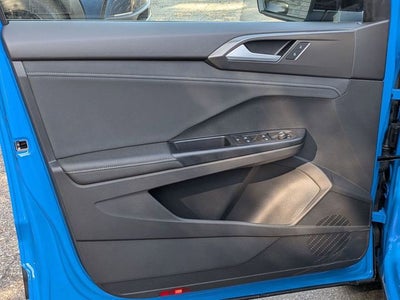 2025 Volkswagen Taos 1.5T SE Black