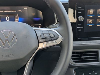 2025 Volkswagen Taos 1.5T SE Black