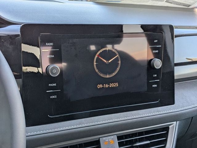 2025 Volkswagen Taos 1.5T SE Black