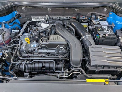 2025 Volkswagen Taos 1.5T SE Black