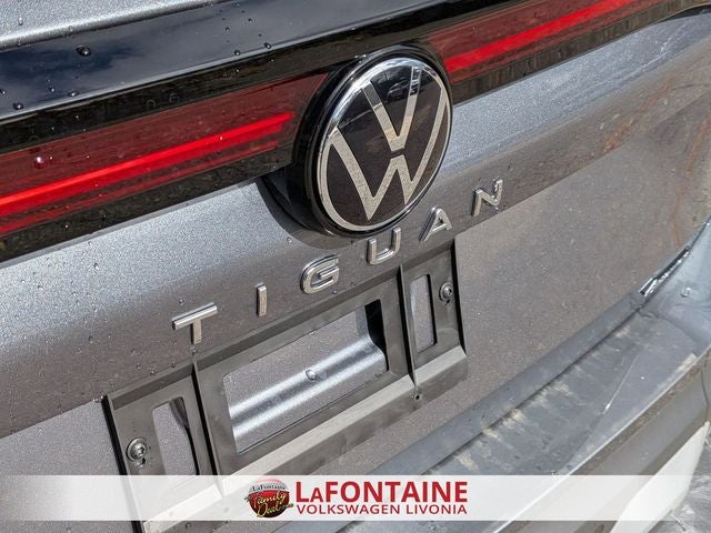 2025 Volkswagen Tiguan 2.0T SE