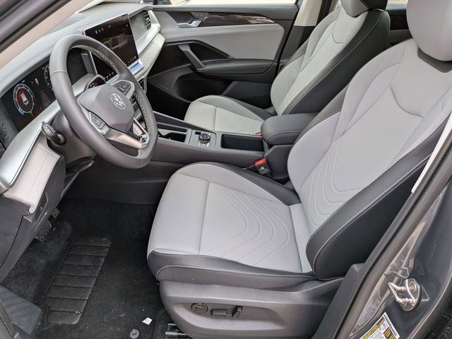 2025 Volkswagen Tiguan 2.0T SE