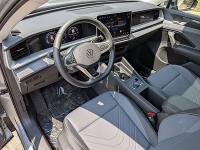2025 Volkswagen Tiguan 2.0T SE
