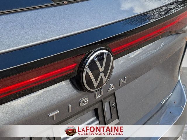 2025 Volkswagen Tiguan 2.0T SE