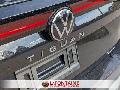 2025 Volkswagen Tiguan 2.0T SE