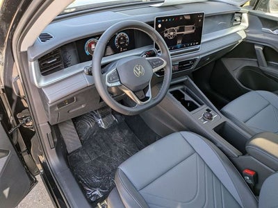 2025 Volkswagen Tiguan 2.0T SE