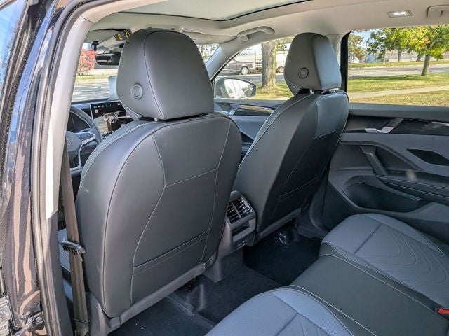 2025 Volkswagen Tiguan 2.0T SE