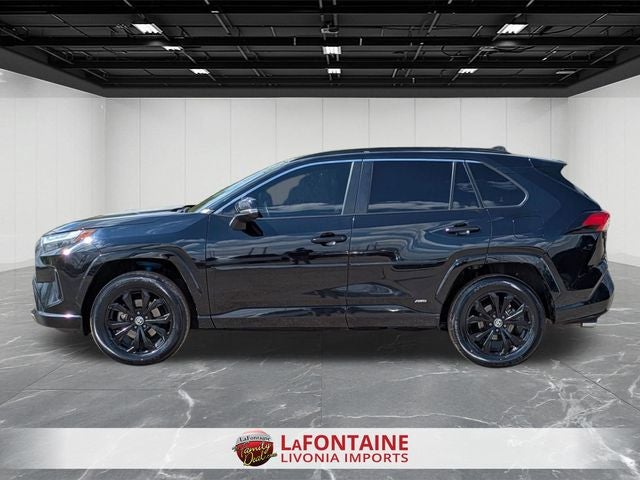 2022 Toyota RAV4 Hybrid SE