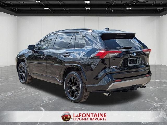 2022 Toyota RAV4 Hybrid SE