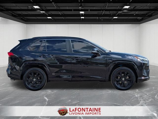 2022 Toyota RAV4 Hybrid SE