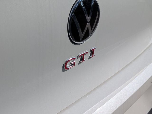 2025 Volkswagen Golf GTI 2.0T SE